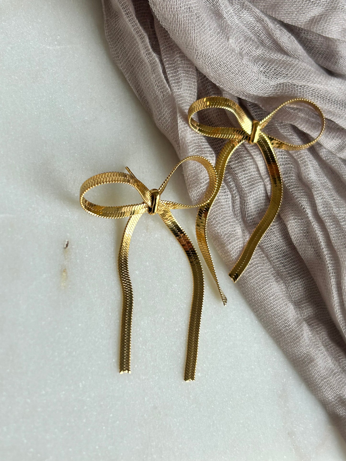 Ophelia - Midi Bow Studs *BESTSELLER*