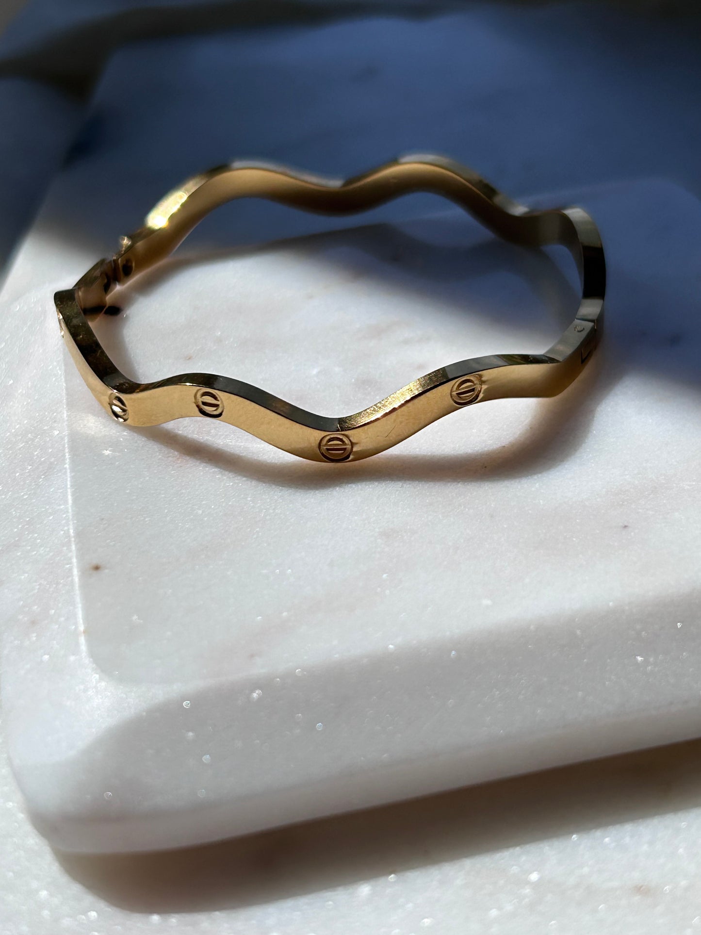 Curvy Bangle