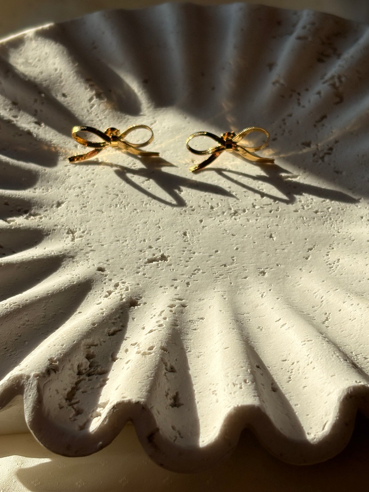 Ophelia - Baby Bow Studs