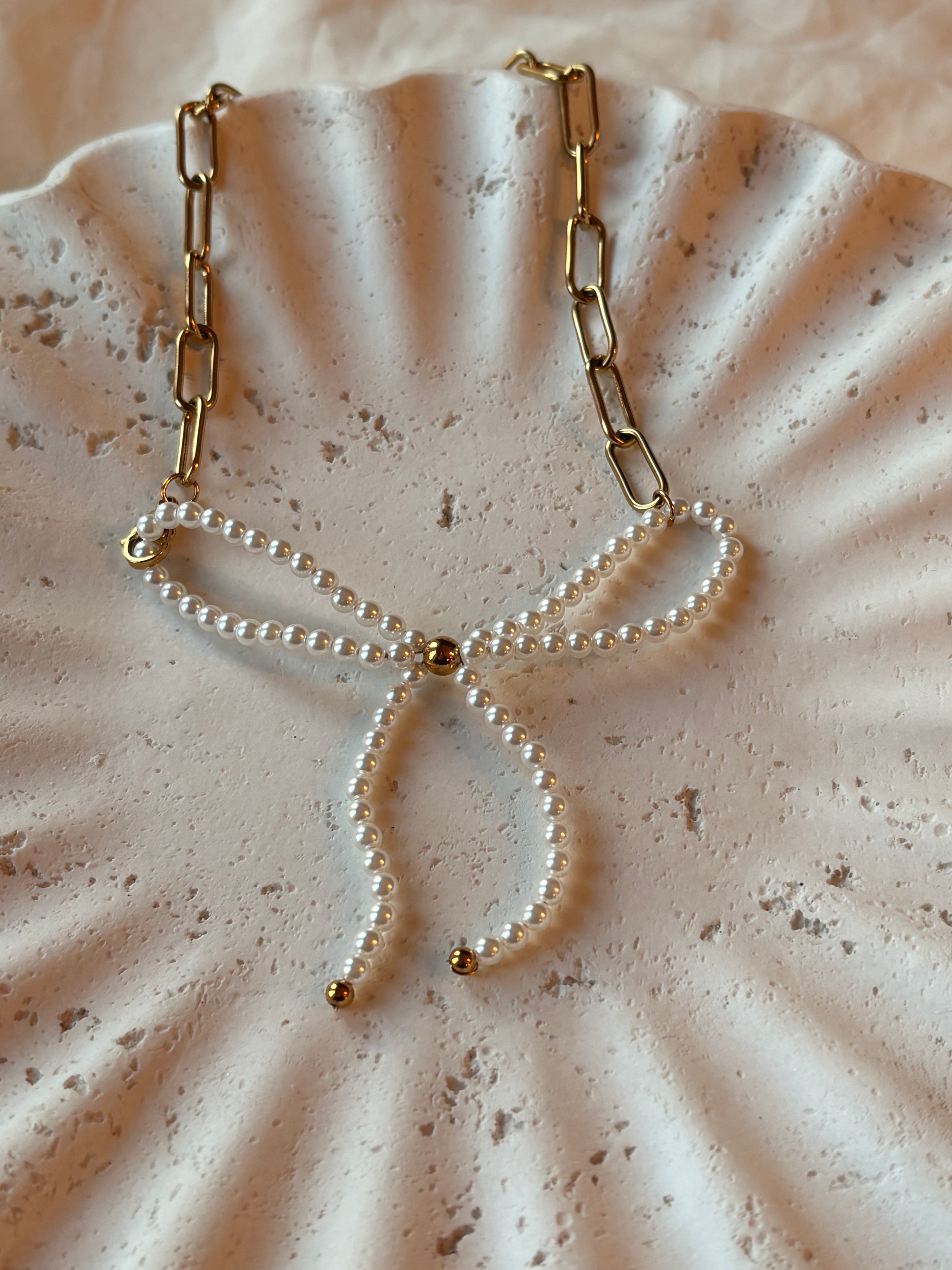 Pearl Bow Choker – Savvy Rhodes Jewelry