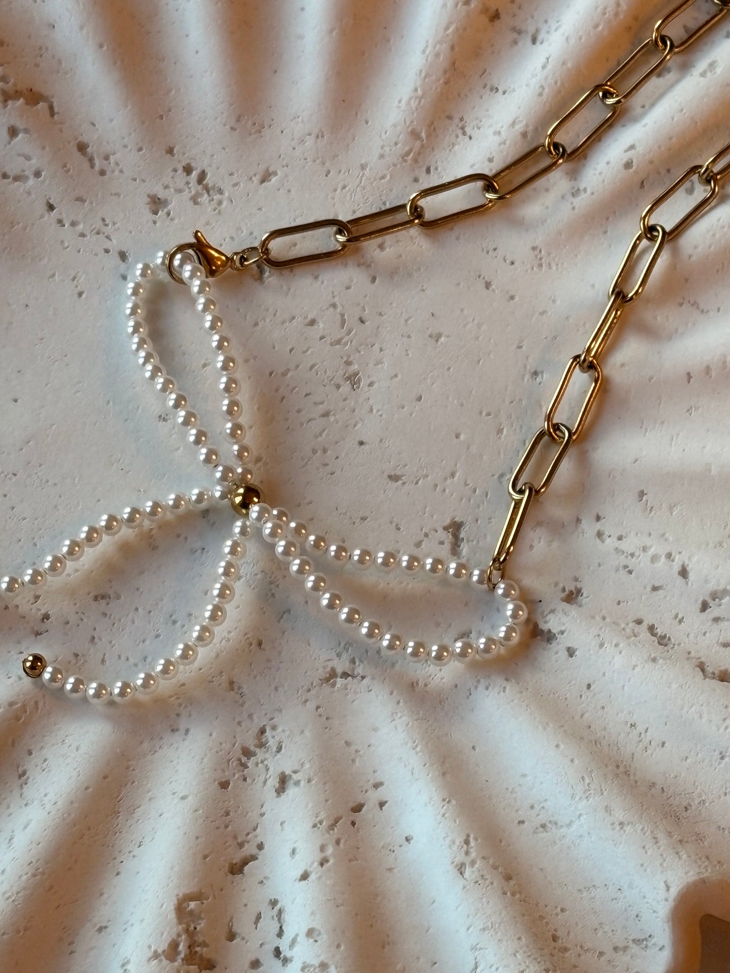 Pearl Bow Choker